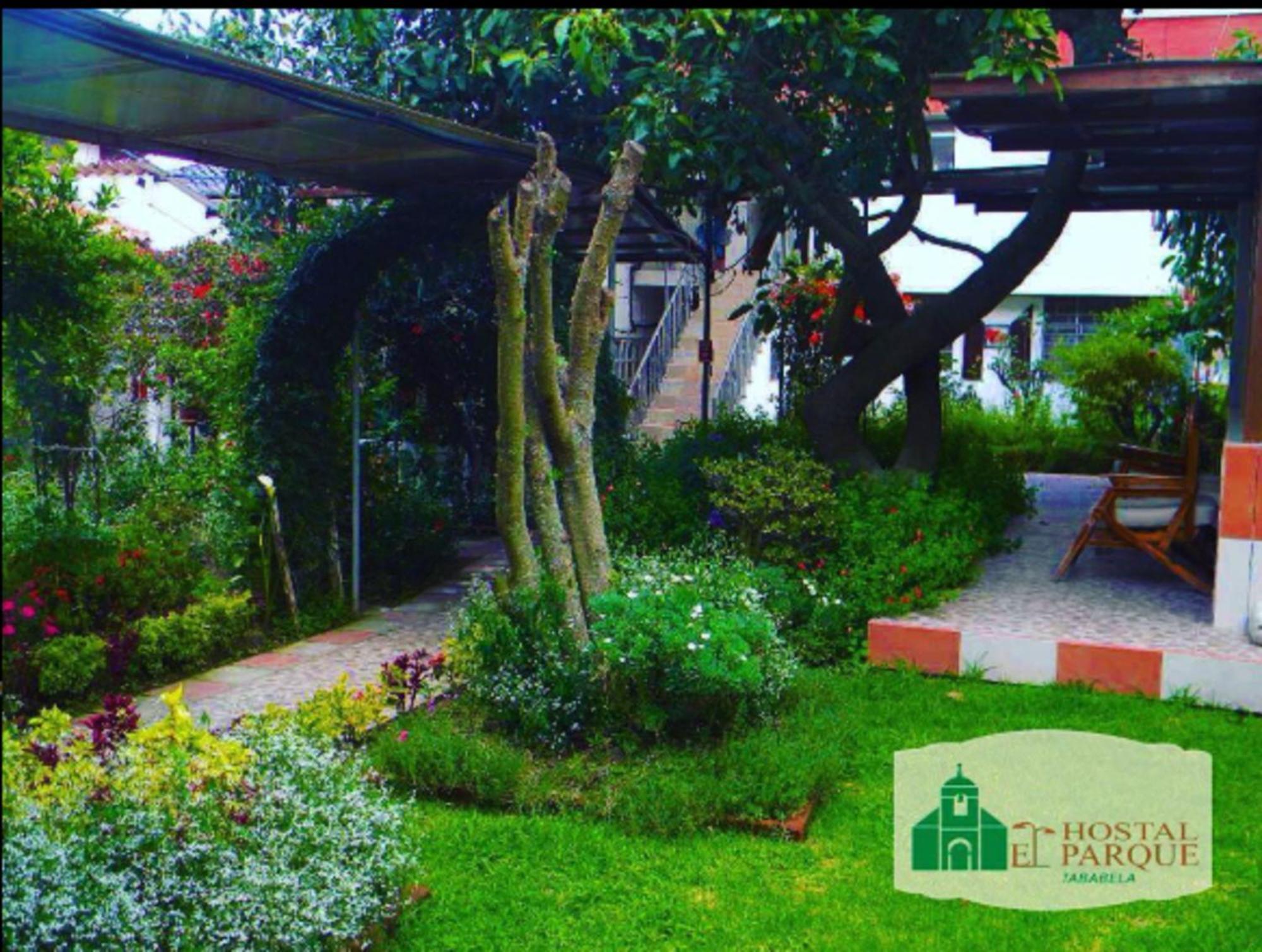 Hostal El Parque Табабела Экстерьер фото